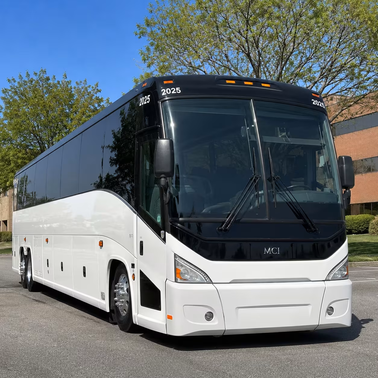 airport transfer shuttles for wyoming michigan business travelers