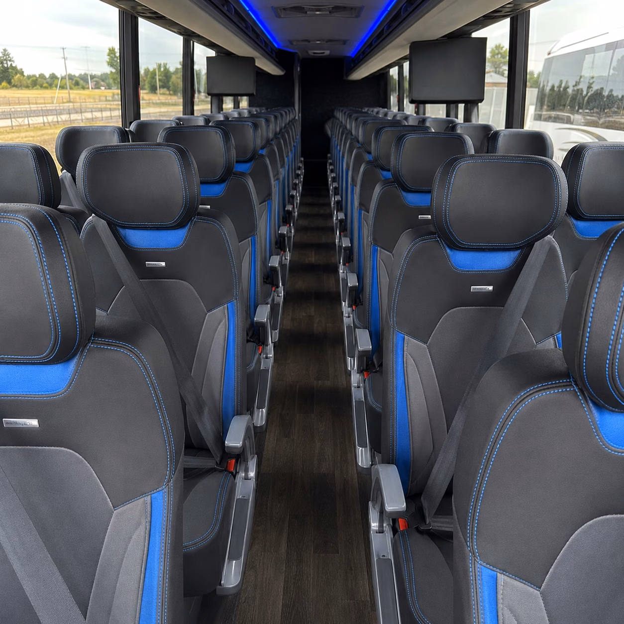 wyoming michigan charter bus rentals to chicago and detroit