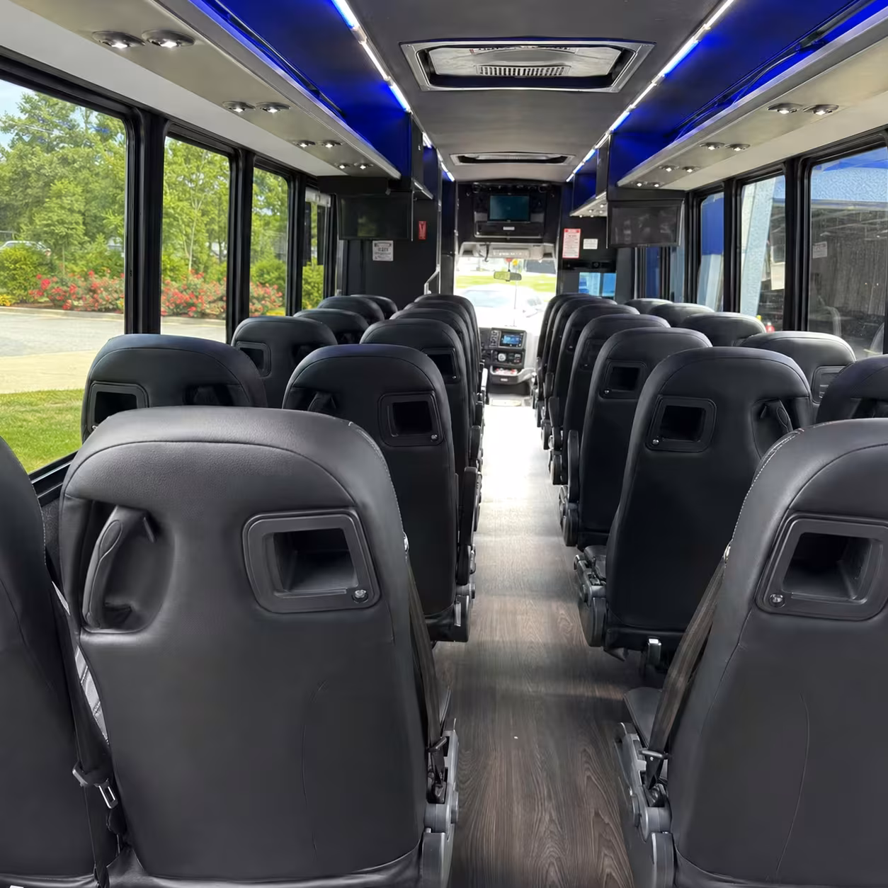 wyoming minibus rentals to gerald r ford international airport